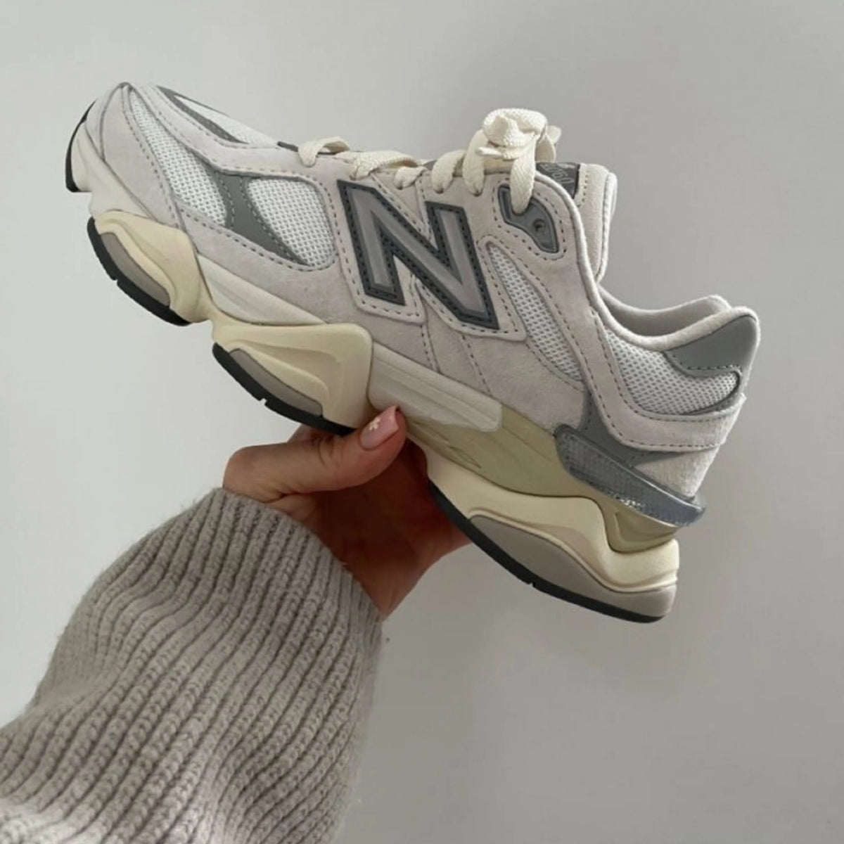 NB9060 Sea Salt White