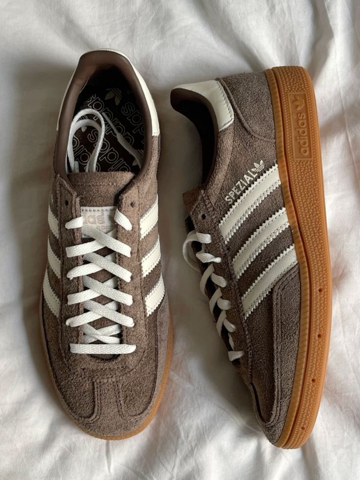 Handball Spezial Earth Strata