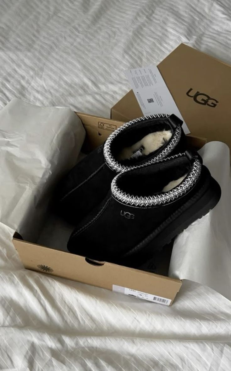 Tazz Slipper Black