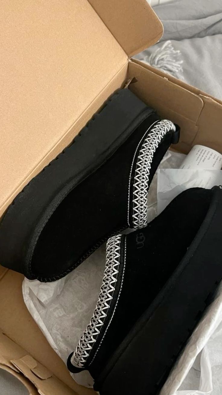 Tazz Slipper Black