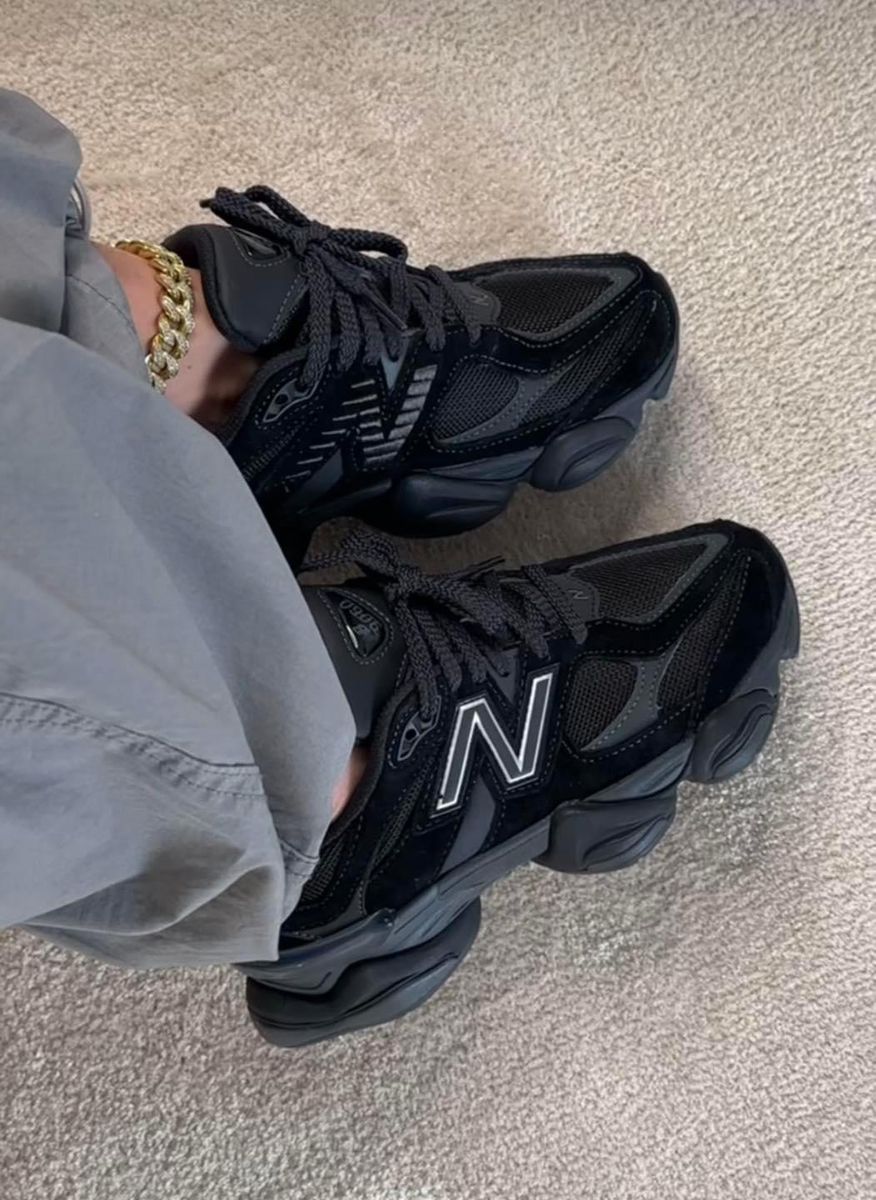 NB9060 Triple Black