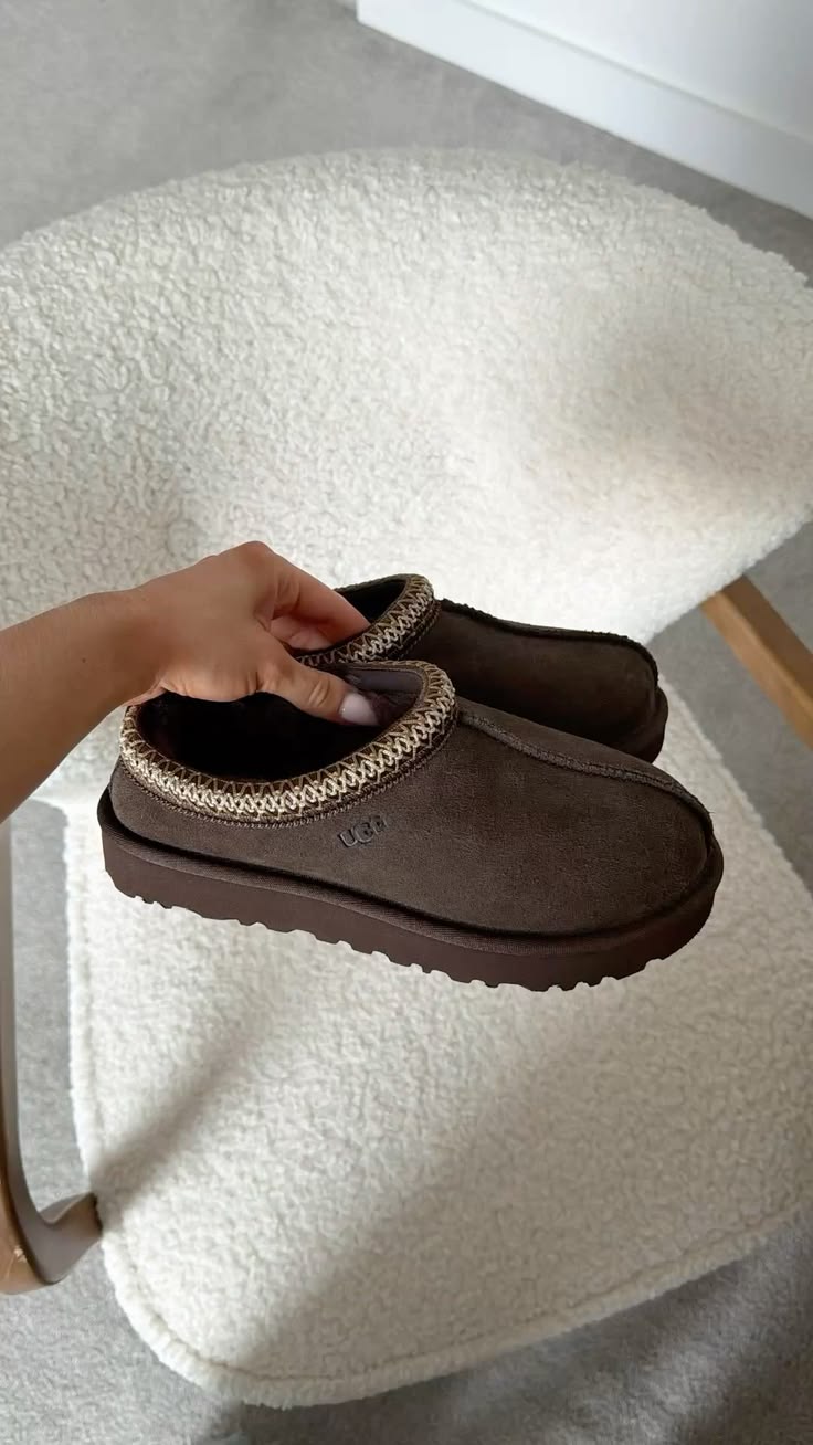 UGG Tazz Slipper Molasses