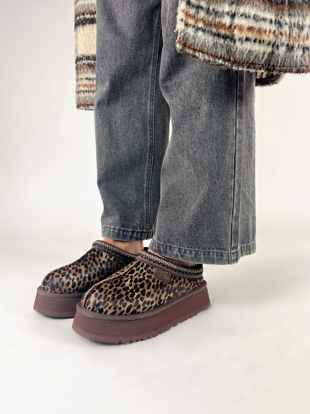 UGG Tazz Caspian Slipper Burnt Cedar