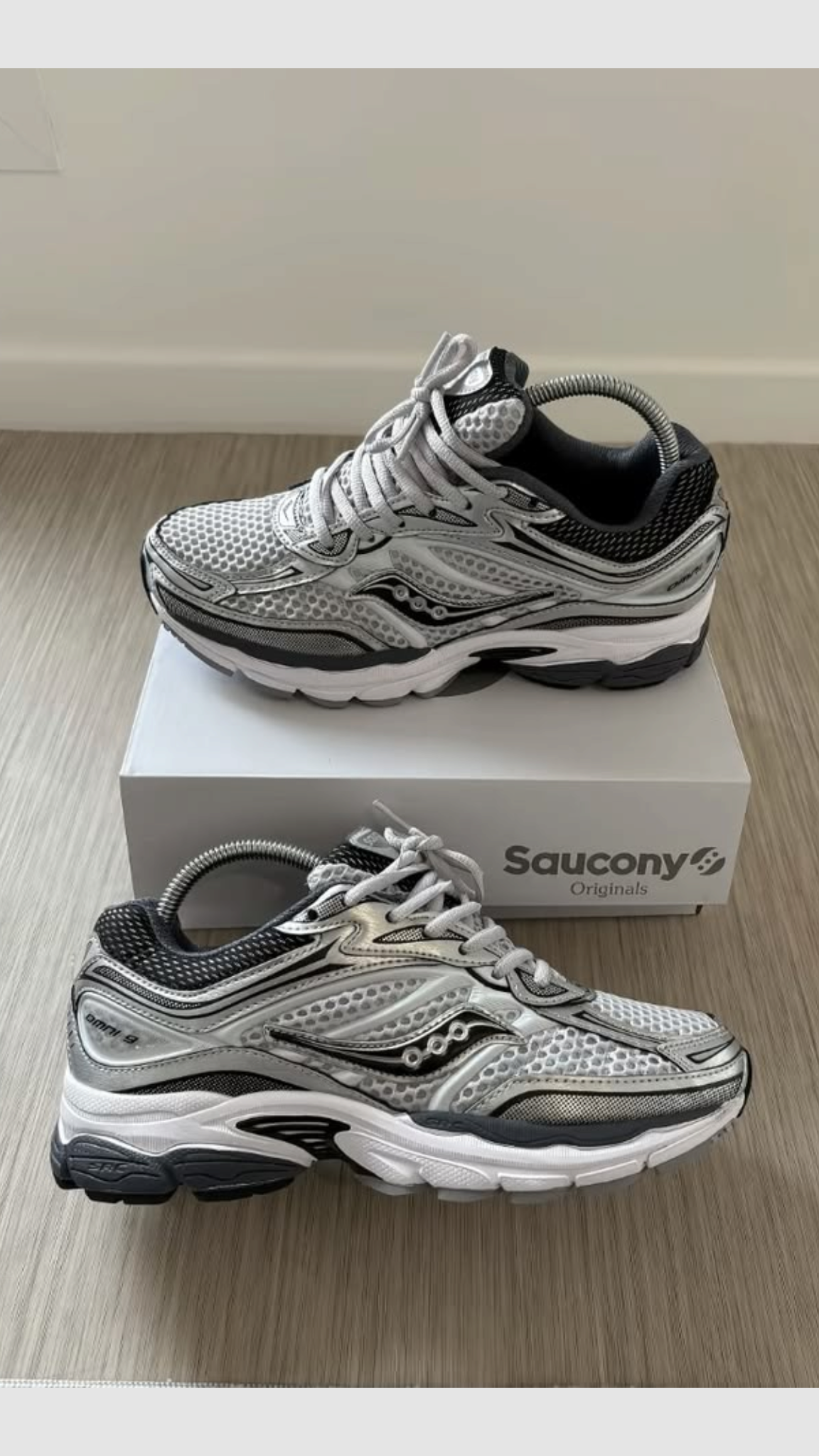 Saucony ProGrid Omni 9 Grey Silver Black